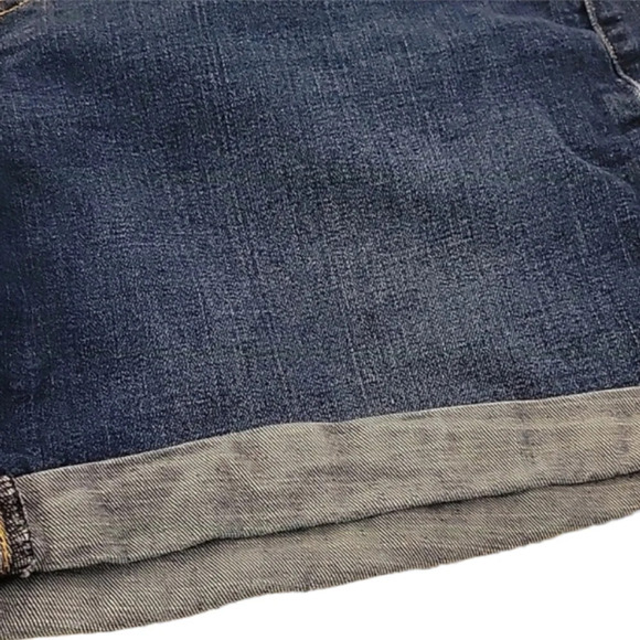 Levi Strauss Jean Shorts - Picture 4 of 9